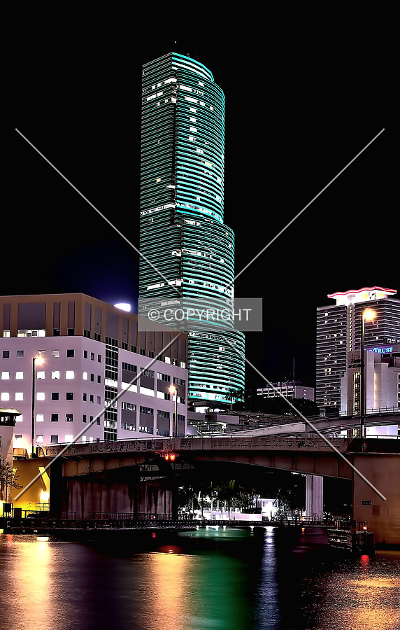 Miami Tower by Jorge Molina