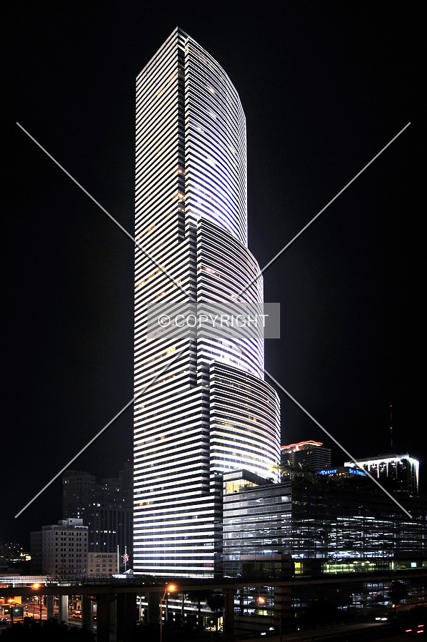 Miami Tower by Jorge Molina