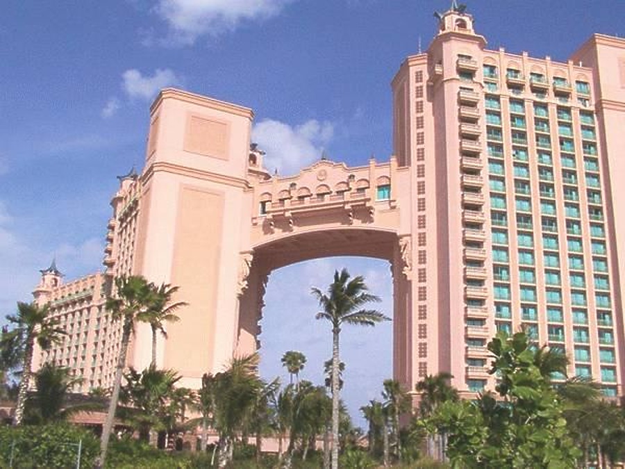 Atlantis Royal Tower West by Daniel Kieckhefer