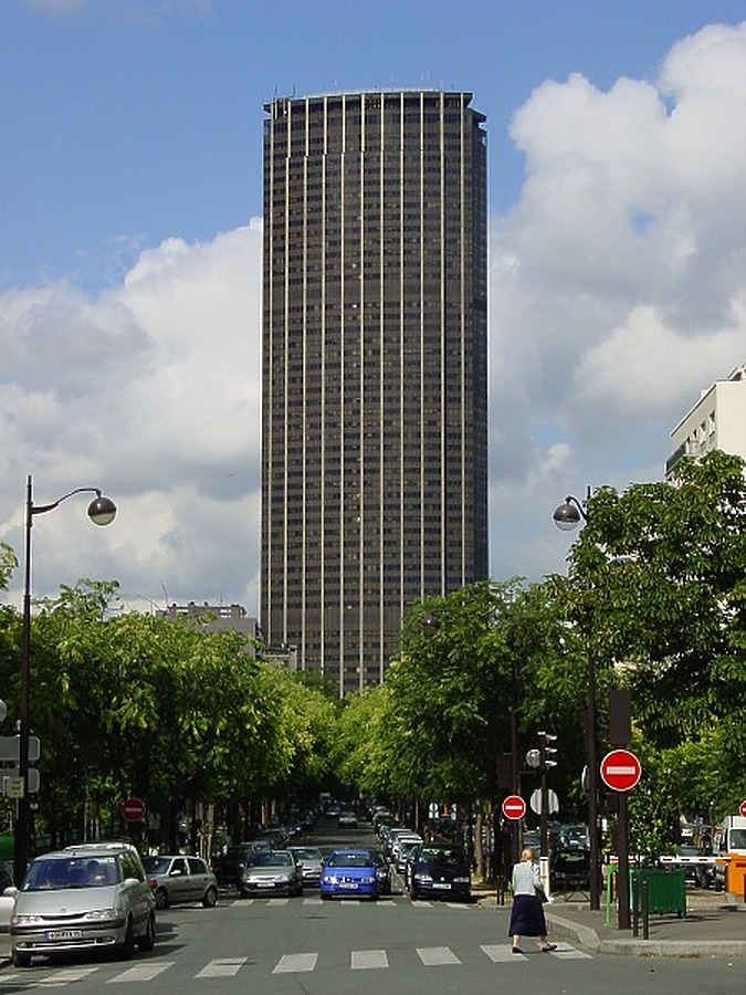 Tour Montparnasse by Michiel van Dijk