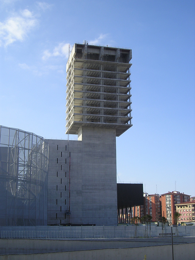 Torre BEC by Mikel Allende