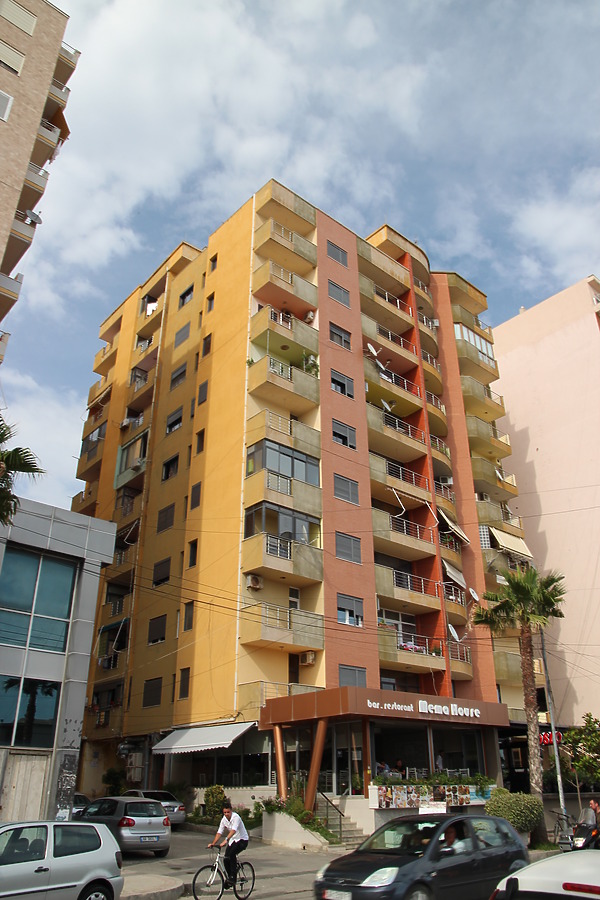 Mema House by Kjetil Balog