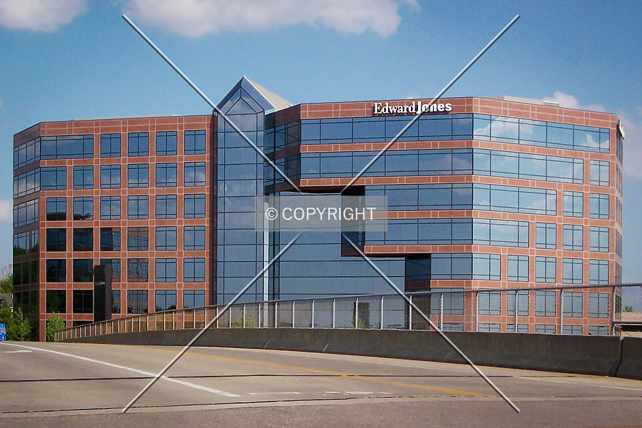 Manchester/270 Office Center III by Ryan Hildebrand