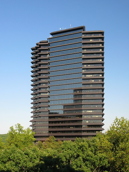 286-883-690