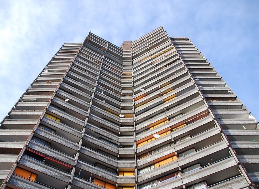 Neckarpromenade Wohnturm III by Huopa