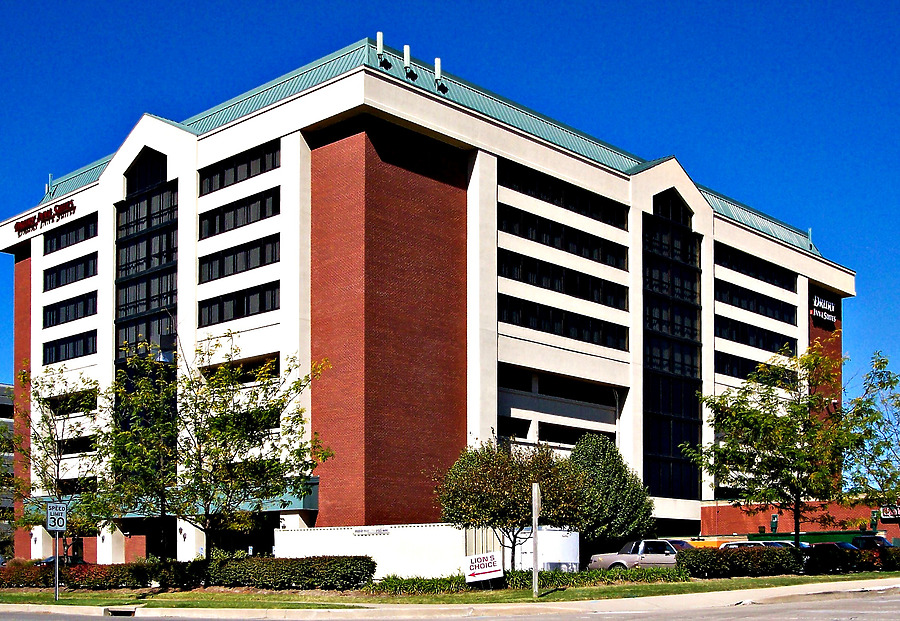 Drury Inn & Suites Creve Coeur by Ryan Hildebrand