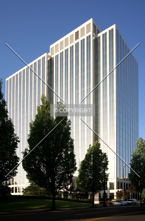 Lloyd Center Tower by Serdica