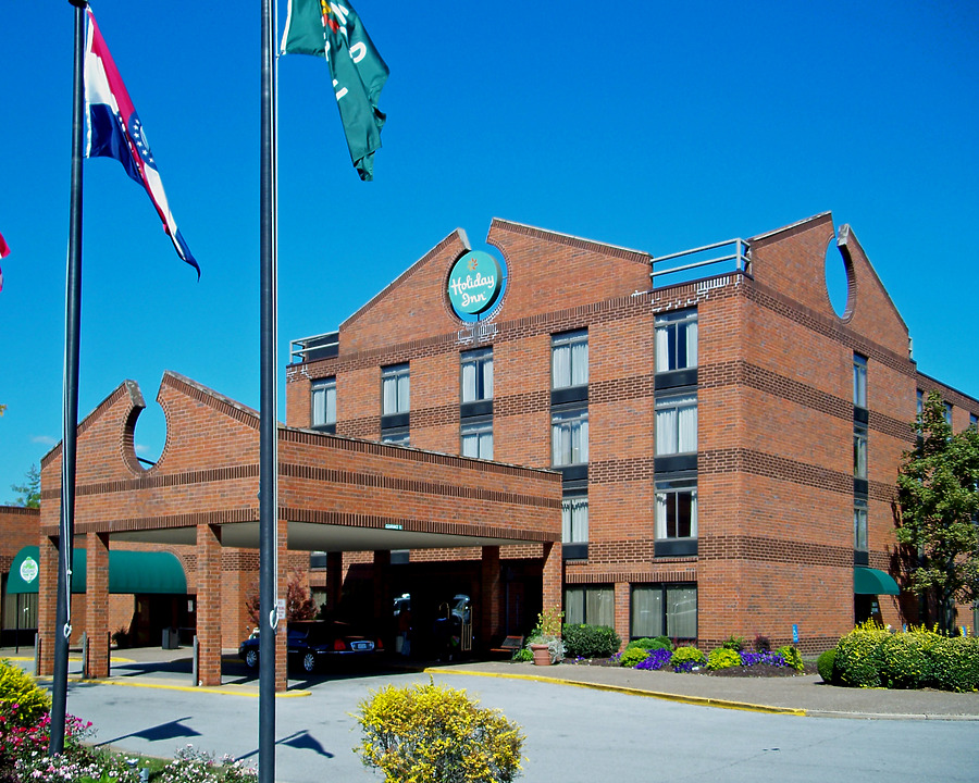 Aviator Hotel & Suites, a BW Signature Collection by Ryan Hildebrand