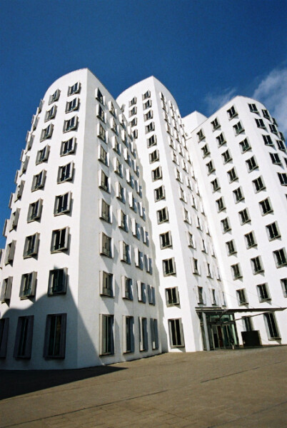 Neuer Zollhof 3