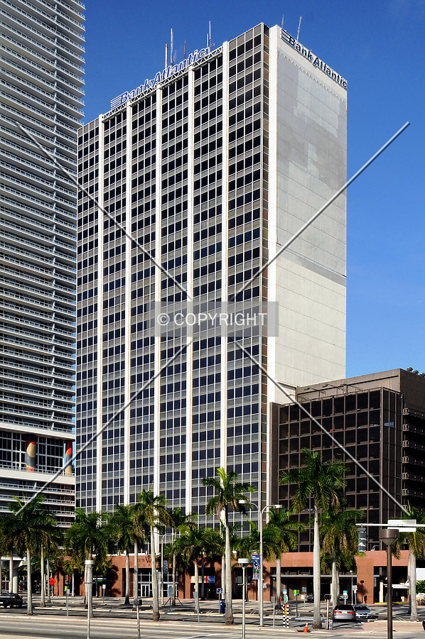 New World Tower by Jorge Molina