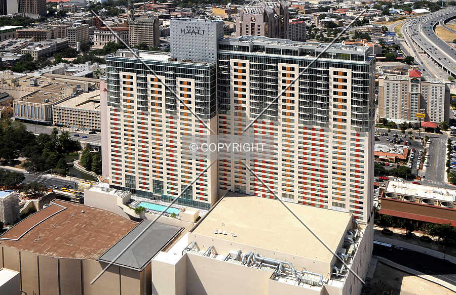 Grand Hyatt San Antonio by Jorge Molina
