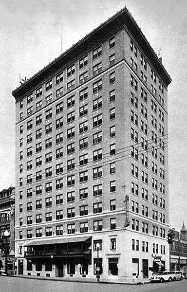 The Redmont Hotel Birmingham, Curio Collection by Hilton