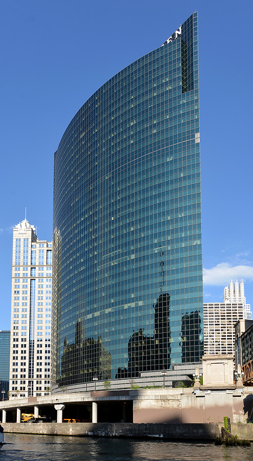 333 Wacker Drive by John W. Cahill
