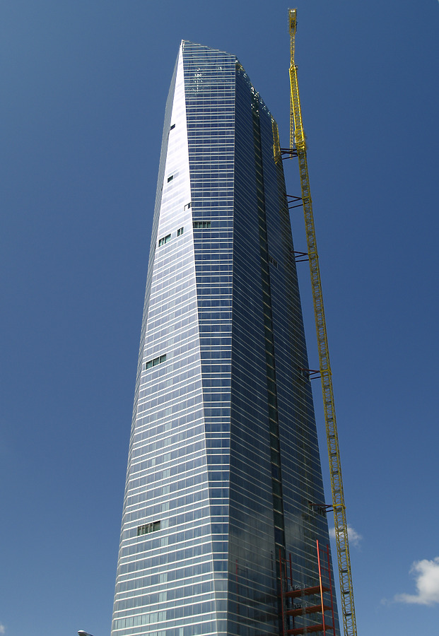 Torre de Cristal by Cesar Serrano