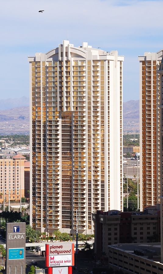 The Signature at MGM Grand - Tower III by Brian LoBue