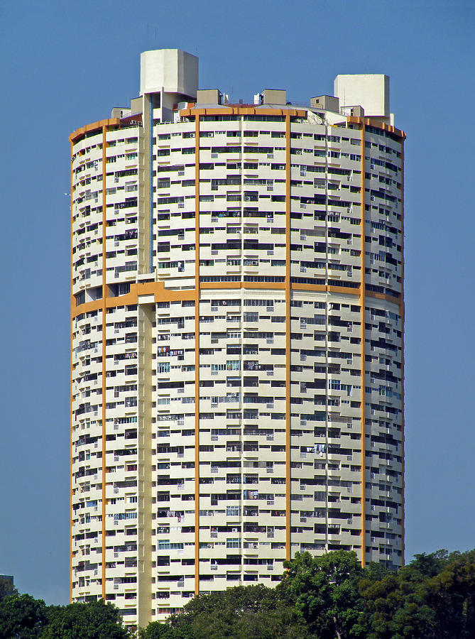 Pearl Bank Apartments by Horst Kiechle