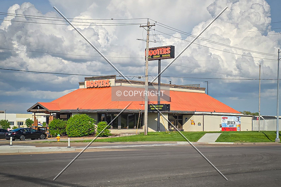 Hooters of South County by Ryan Hildebrand