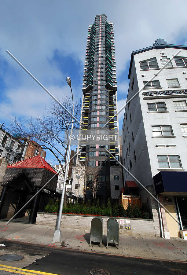 Evans View Condominiums by Royce Douglas