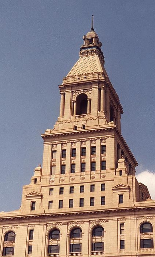 Travelers Tower by Nate Lindsey
