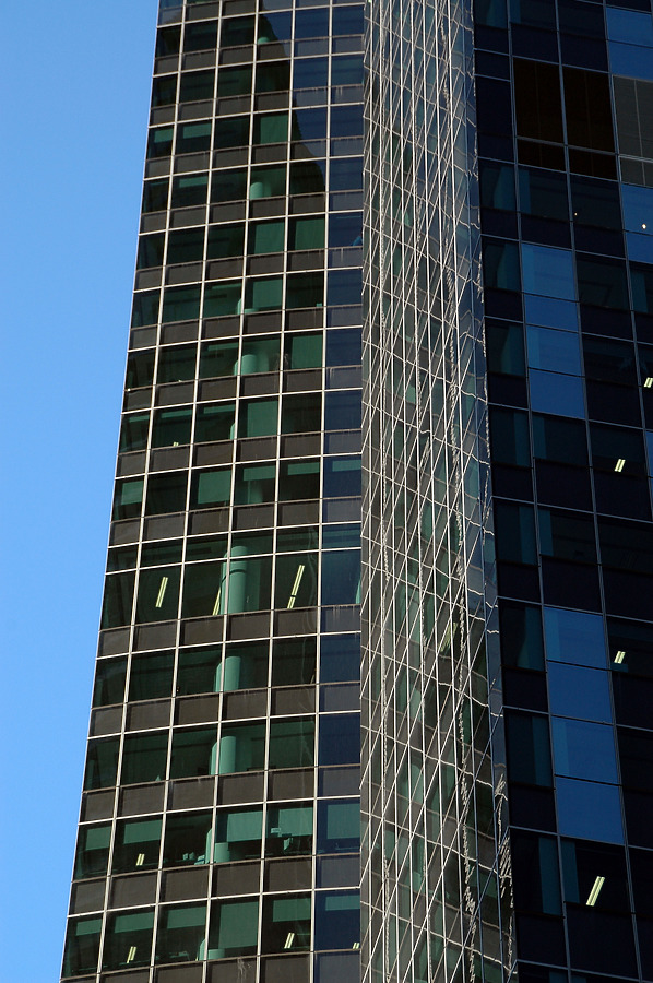 2 Southbank Boulevard by John Bek