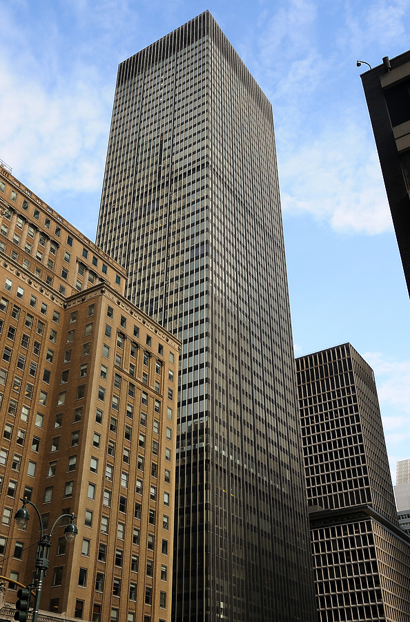 JPMorgan Chase Tower by David Guija