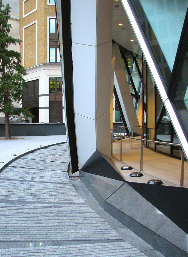 30 St Mary Axe by Wilson Ling