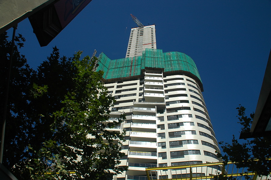 Meriton Tower by John Bek