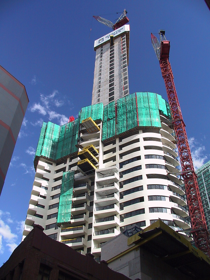 Meriton Tower by John Bek