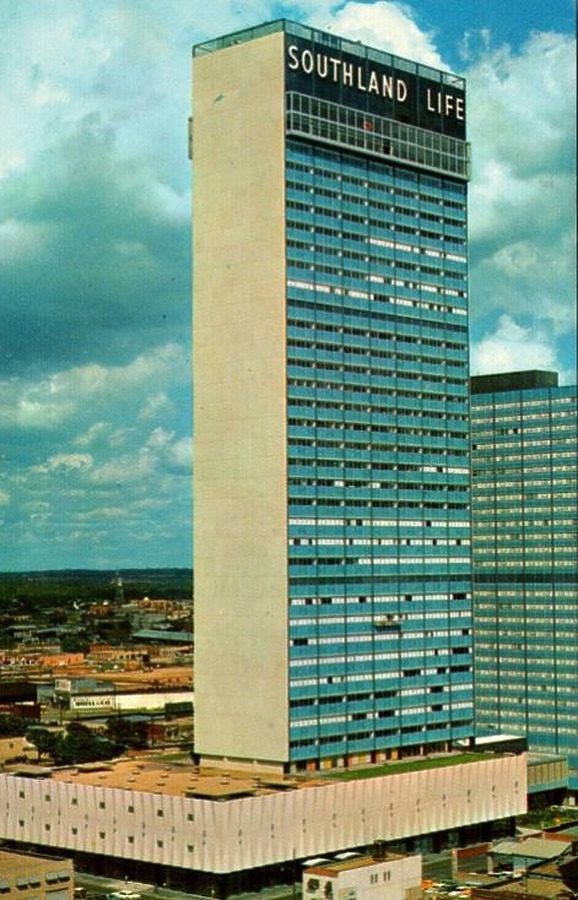 Sheraton Dallas Hotel Central Tower by Plastichrome