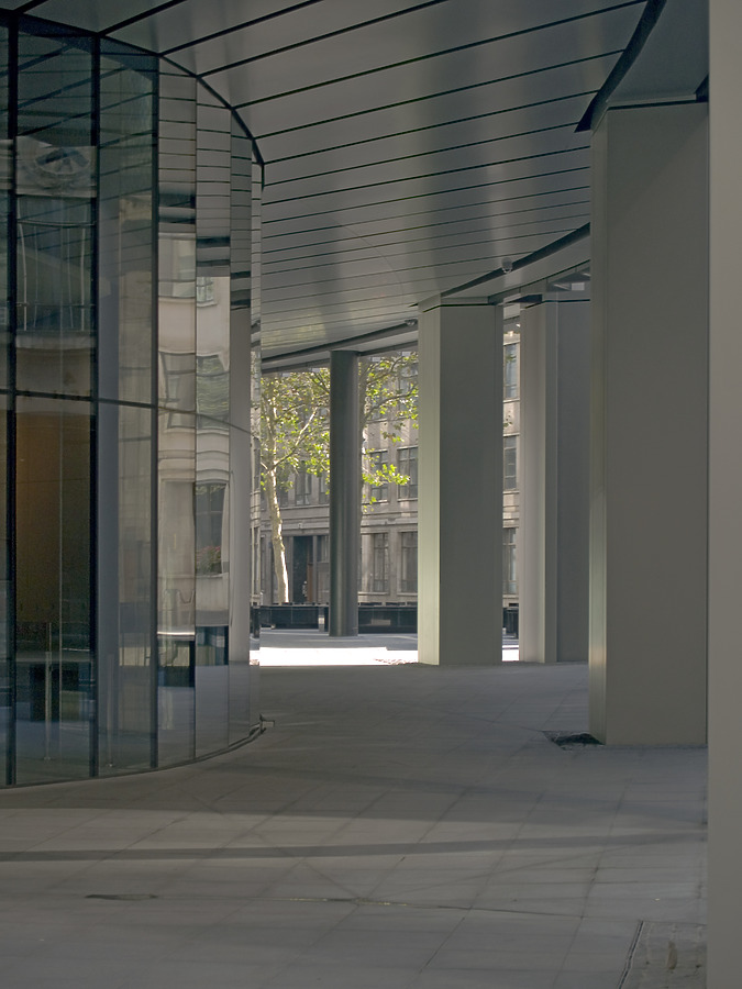 The Willis Building by Cesar Serrano