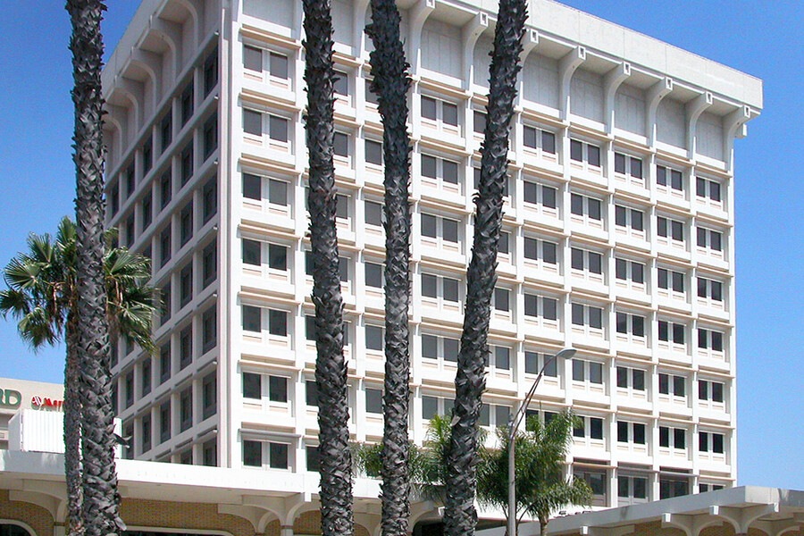 555 East Ocean Boulevard