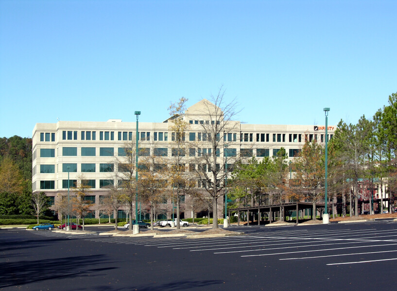 3700 Colonnade