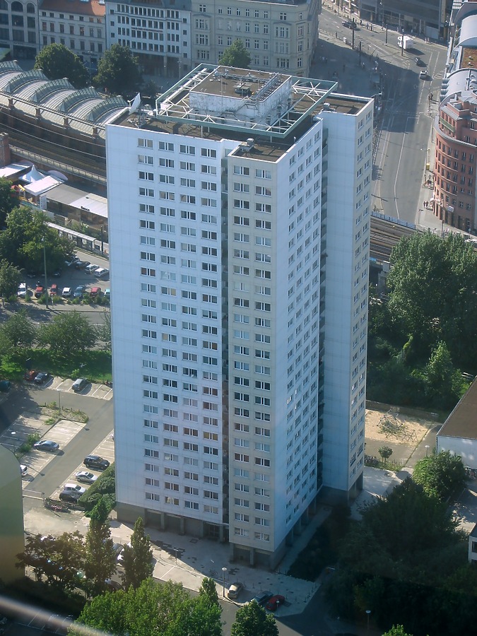Rochstraße 9 by Edoardo Marchetti