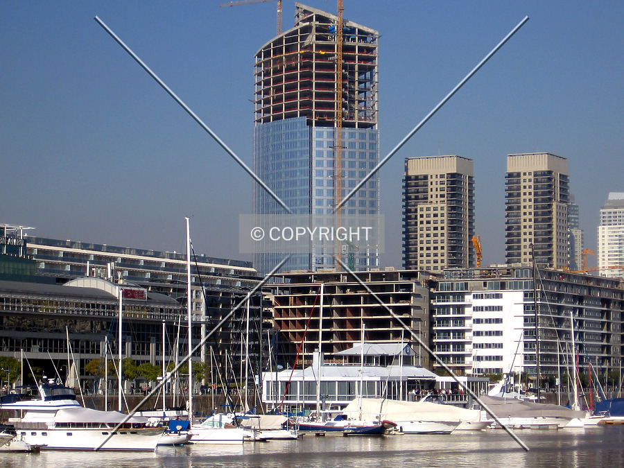 Torre Repsol YPF by Maximiliano Buono