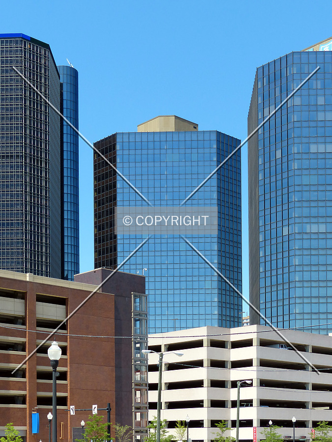 Renaissance Center 500 Tower by Nate Lindsey