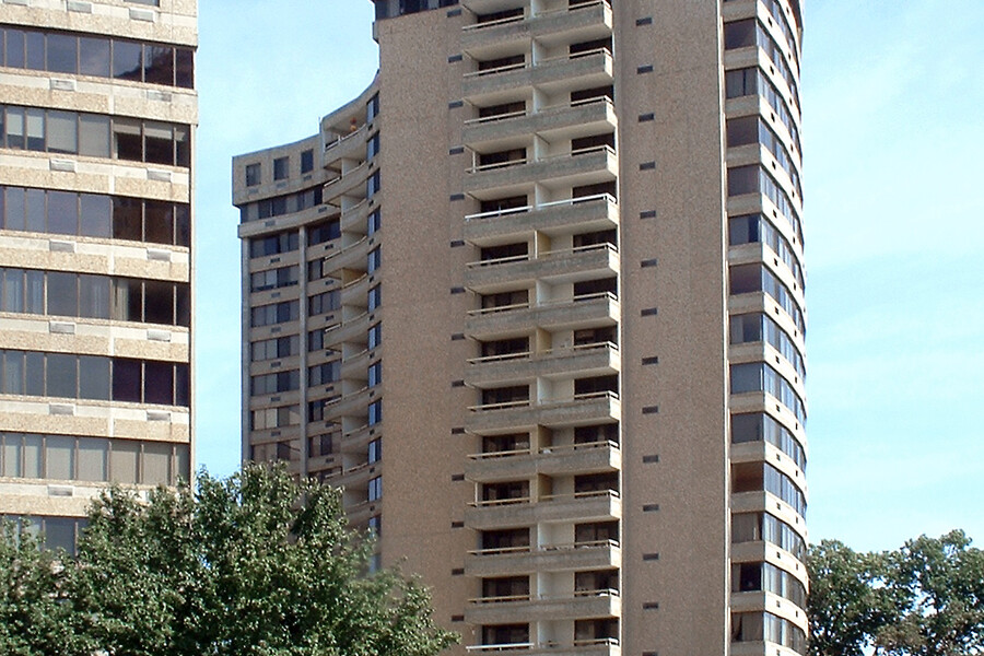 Hampton Plaza Apartments