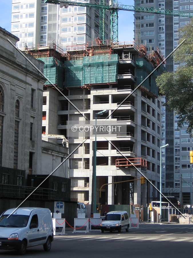 Torre del Boulevard by Maximiliano Buono