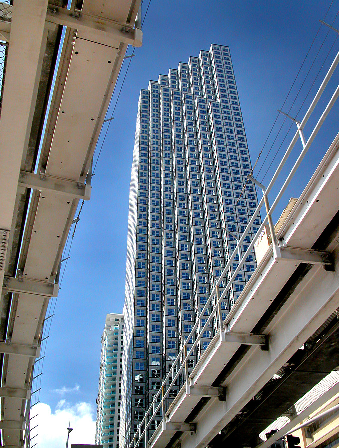 Southeast Financial Center by Jim Schwartz