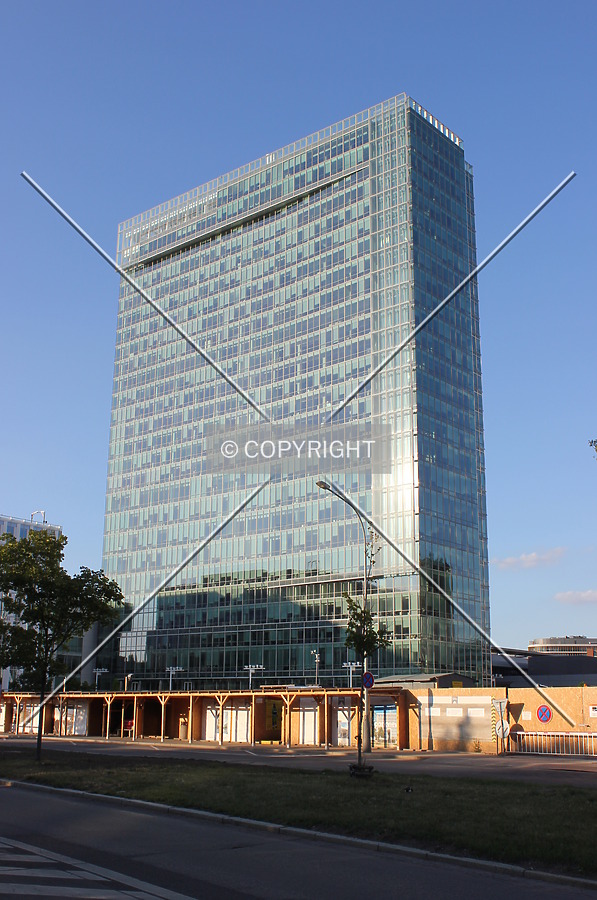 City Tower by Florian Barbier