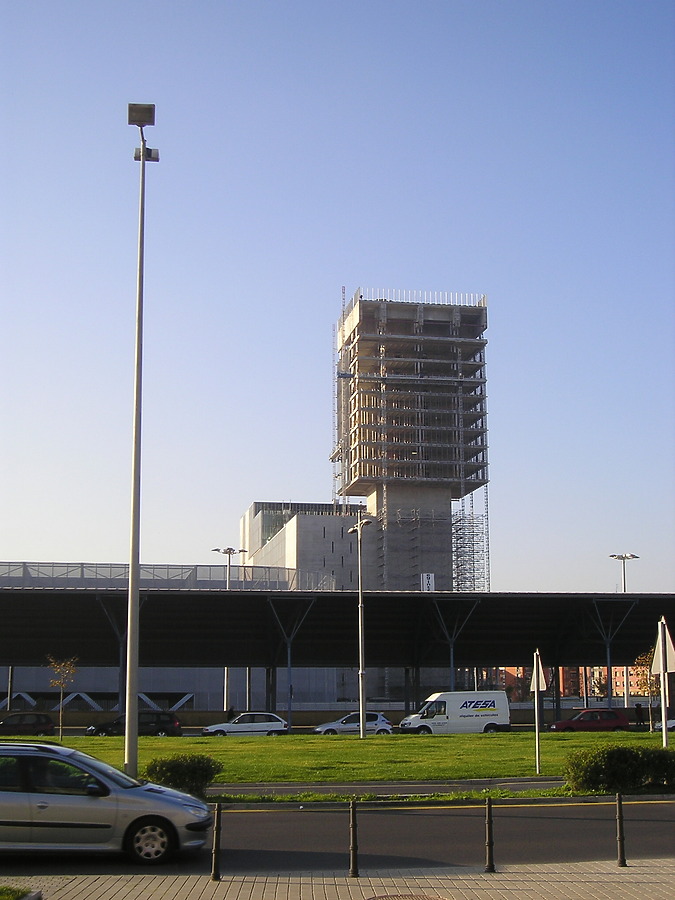 Torre BEC by Mikel Allende