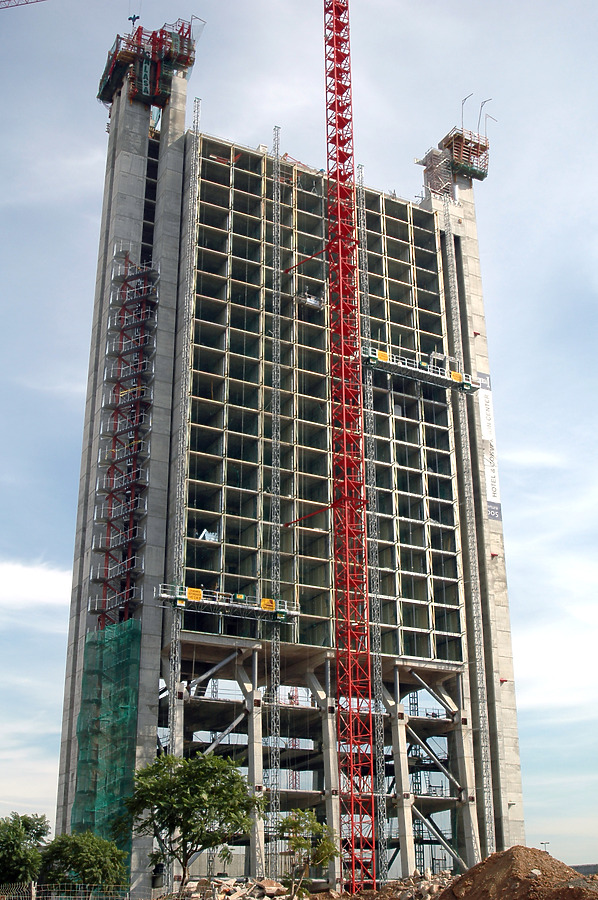 Hesperia Tower by David Guija