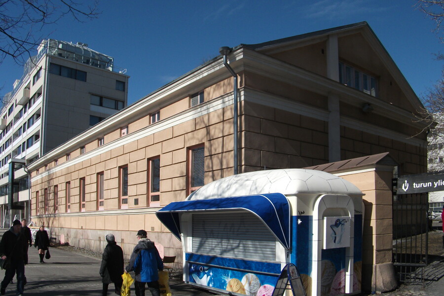 Läntinen rantakatu 23