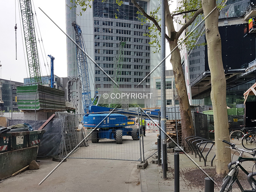 FOUR Frankfurt - Tower 1 by Nephilim