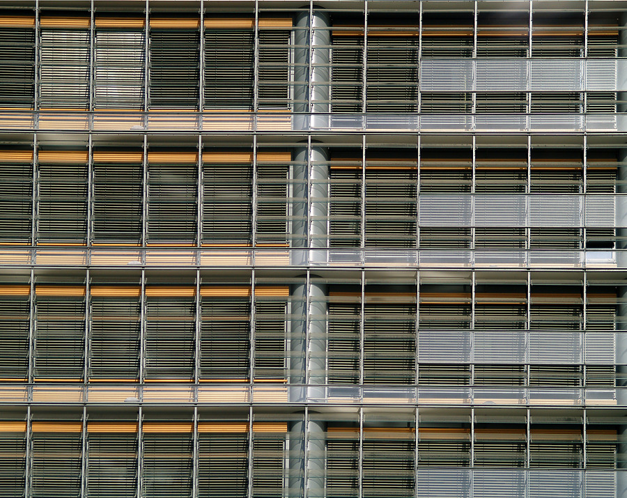 Potsdamer Platz 11 by Cesar Serrano