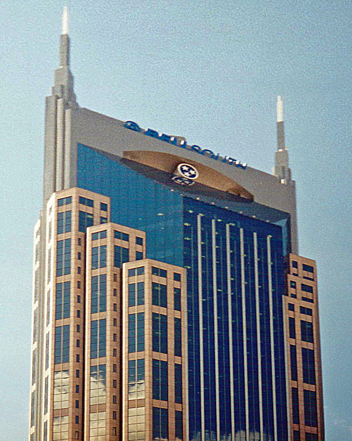 AT&T Building by Ryan Hildebrand
