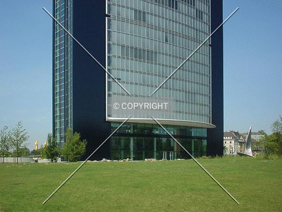 ARAG Tower by Nephilim