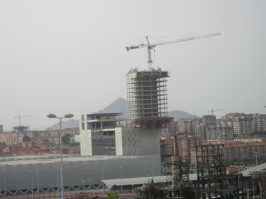 Torre BEC by Mikel Allende