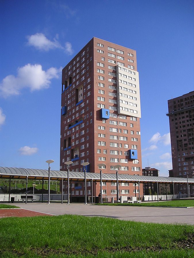 Torre VIII by Mikel Allende