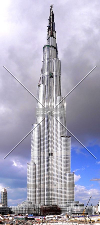 Burj Khalifa by Arvin Daeizadeh