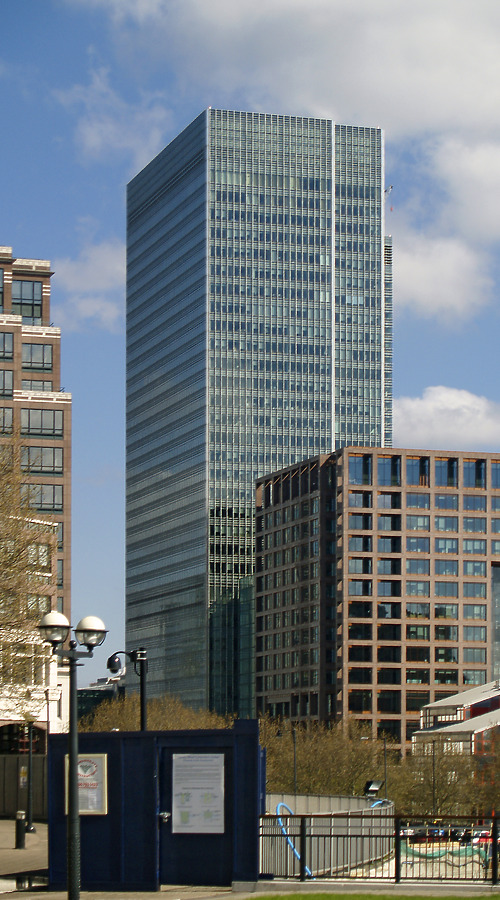 25 Bank Street by Cesar Serrano